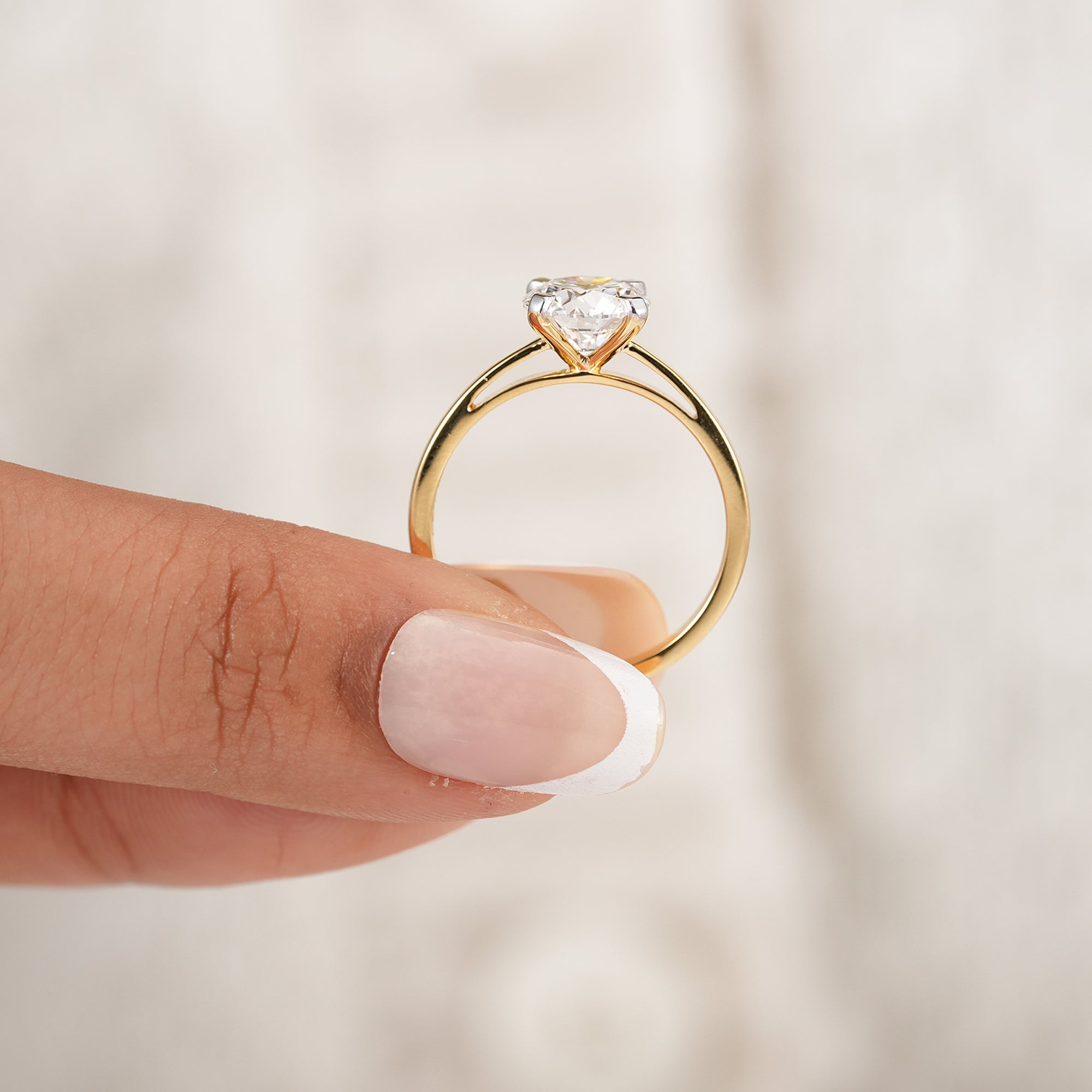 Luxury round solitaire diamond ring for everyday elegance