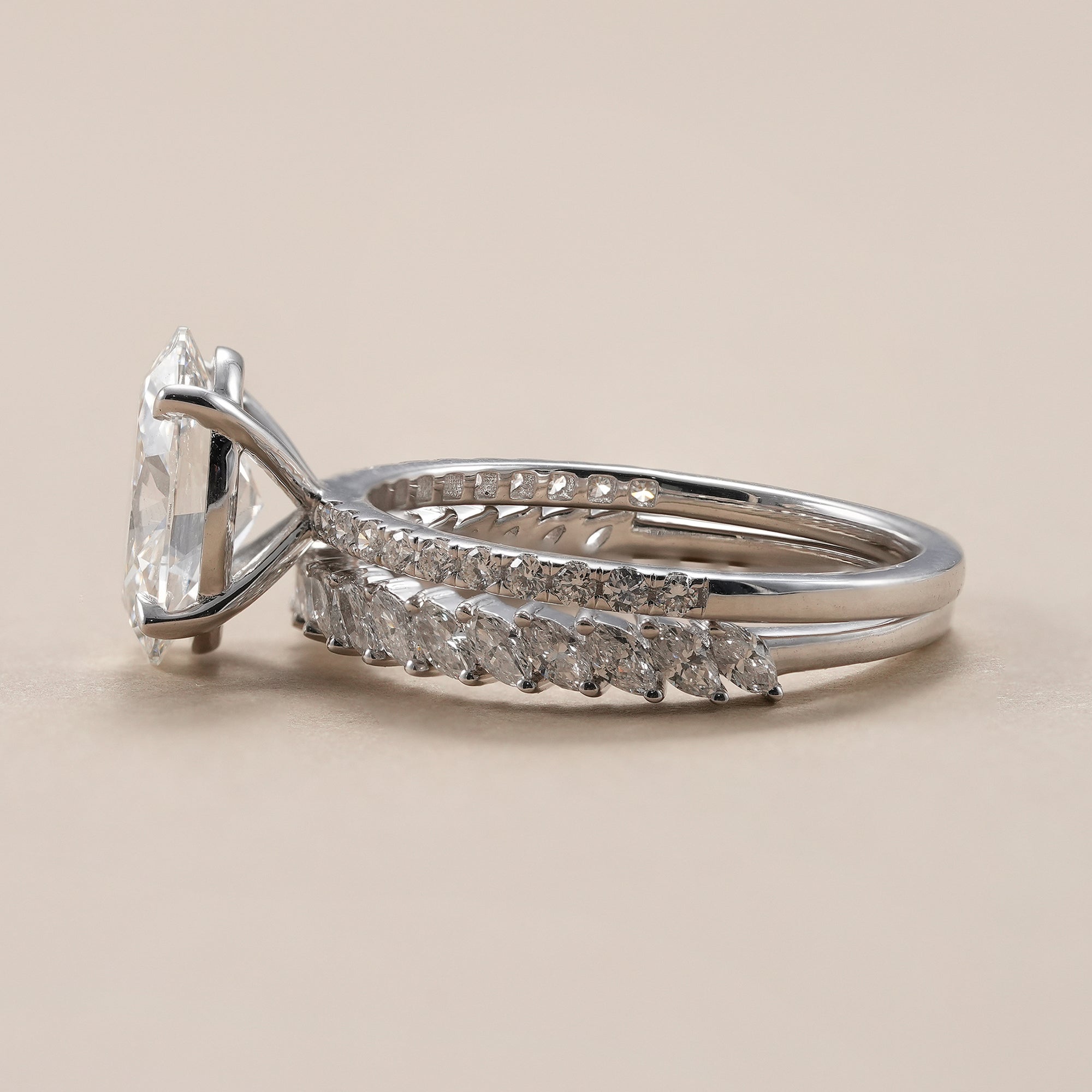 Luxury oval lab grown diamond wedding ring set for women.