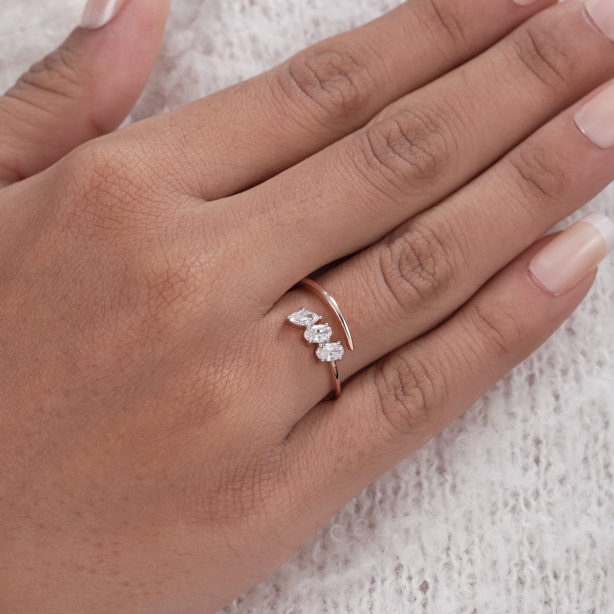 Elegant open diamond wedding band in solid gold