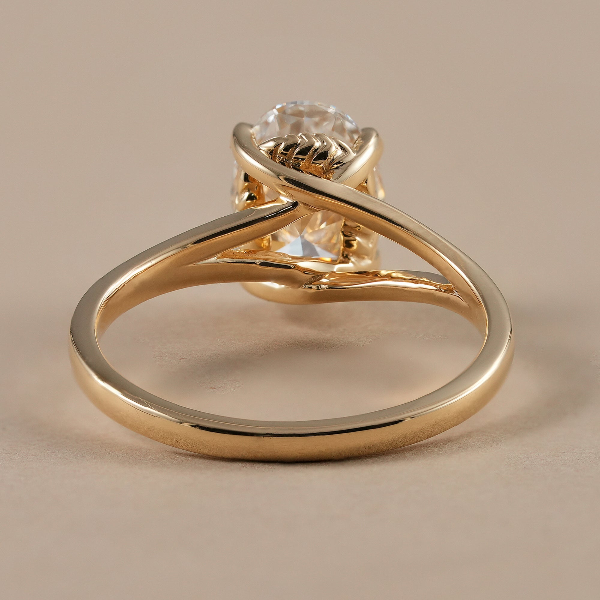 Oval solitaire ring with split shank design