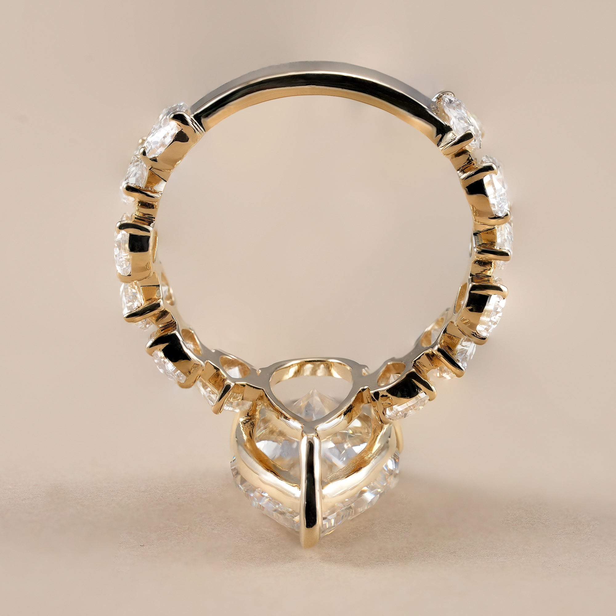 Luxury pear cut diamond engagement ring for women