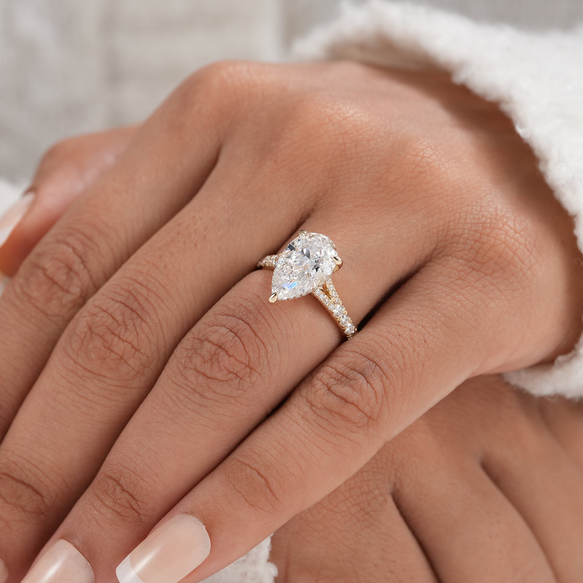 Luxury 3 carat pear lab diamond ring with diamond band