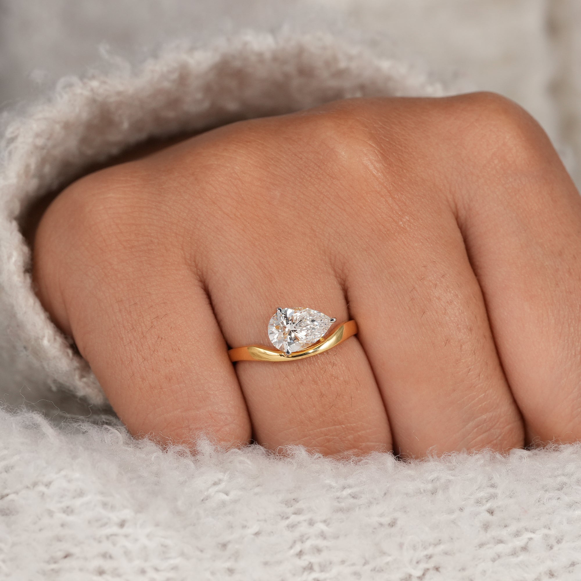 Fine jewelry pear lab grown diamond solitaire ring