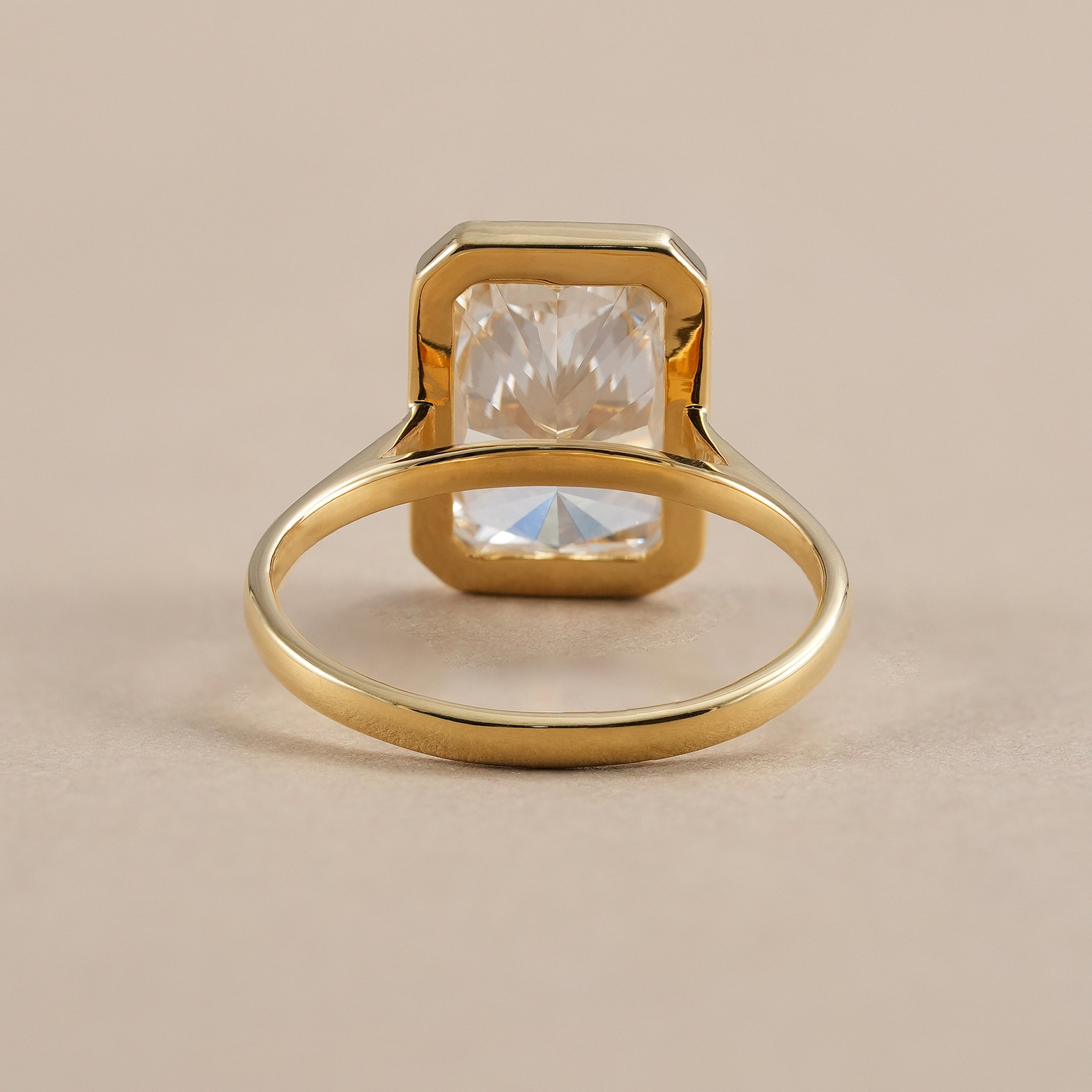 Luxury radiant diamond ring with bezel setting