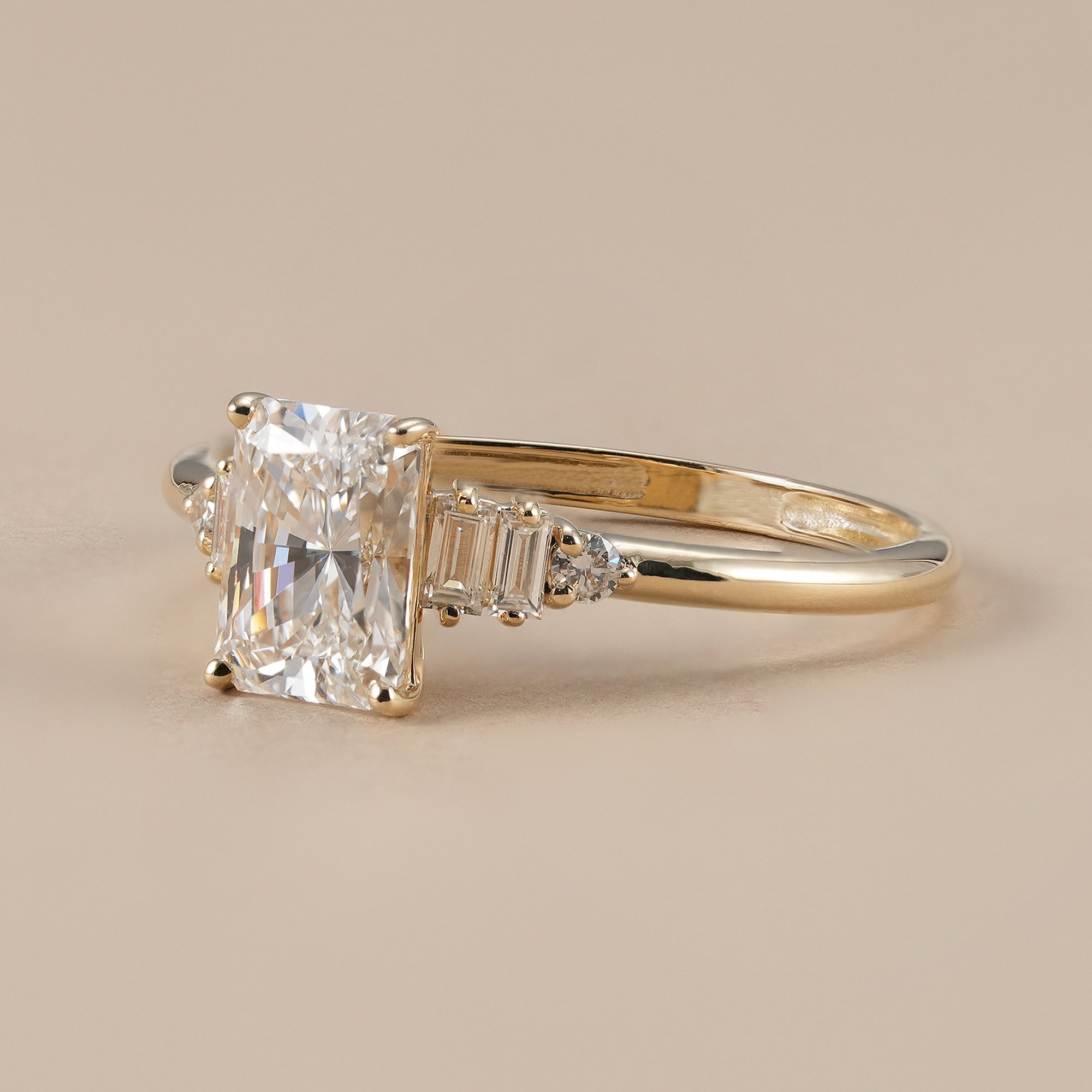 IGI certified radiant diamond ring in yellow gold