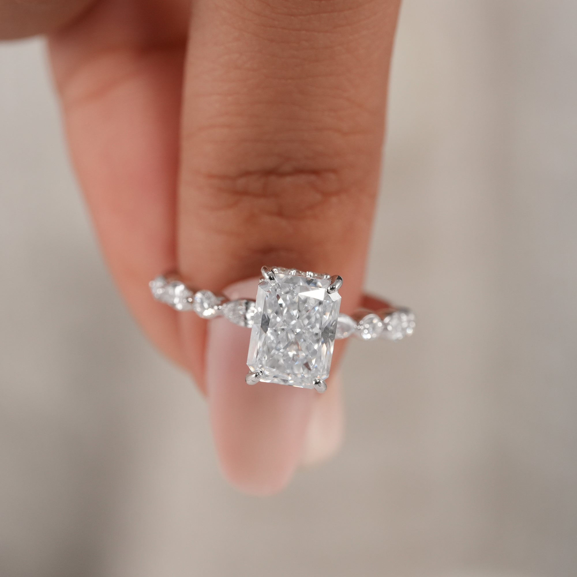 Sustainable IGI certified lab diamond engagement ring.