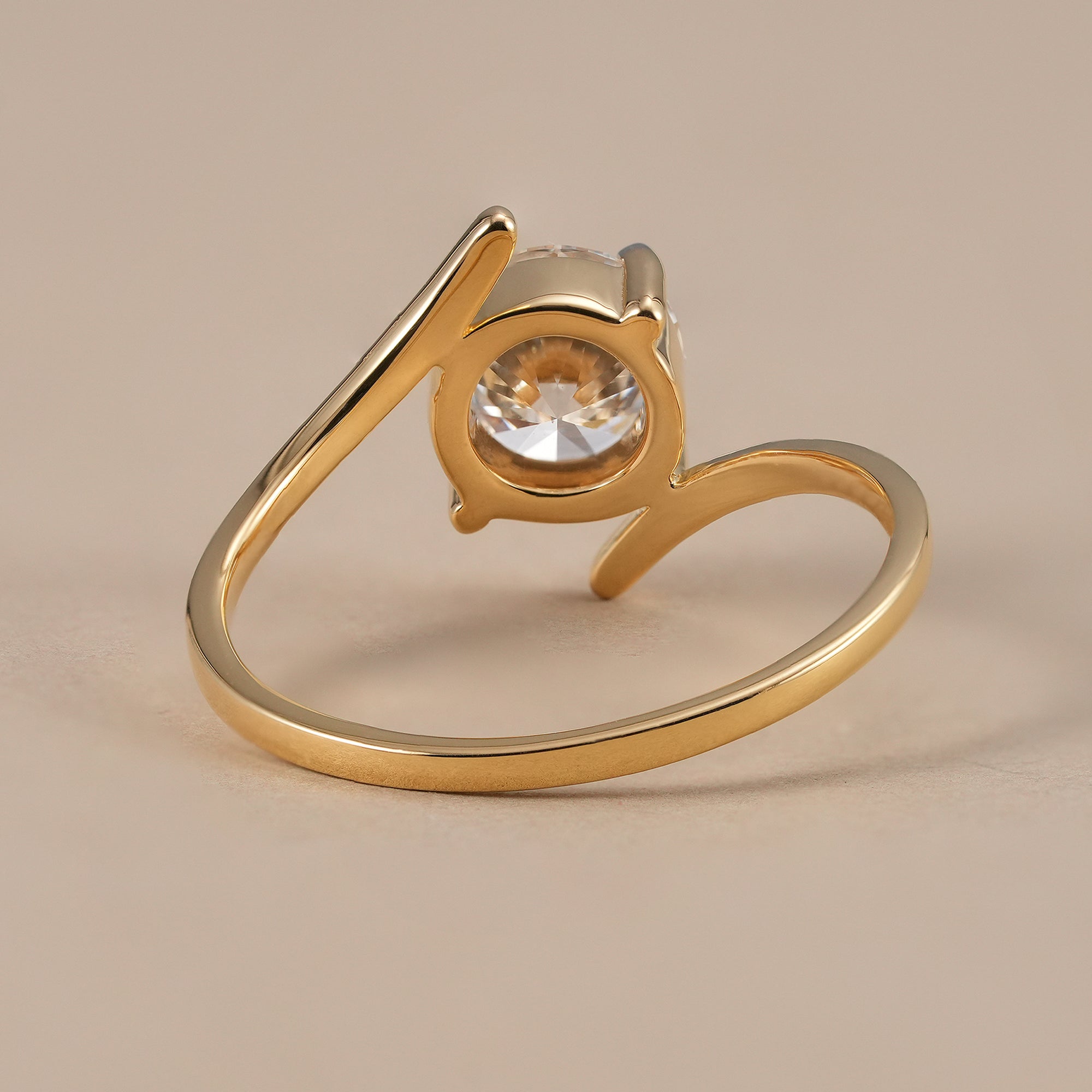 Contemporary round lab diamond ring in polished yellow gold