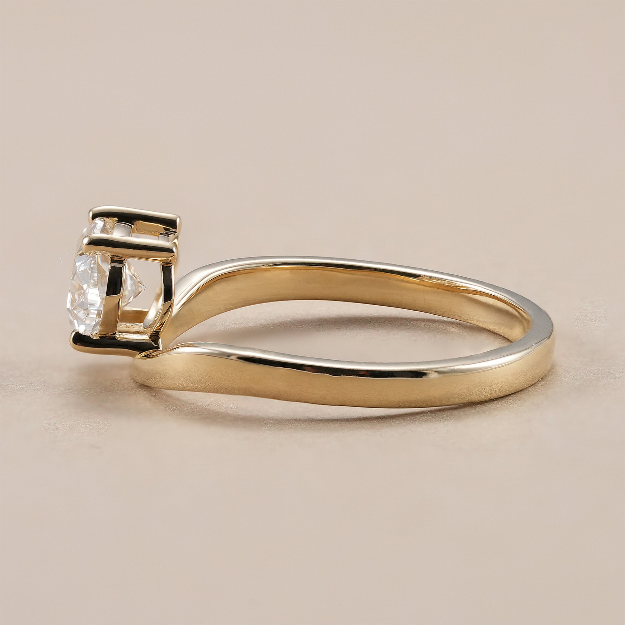 IGI certified oval diamond solitaire ring for women.