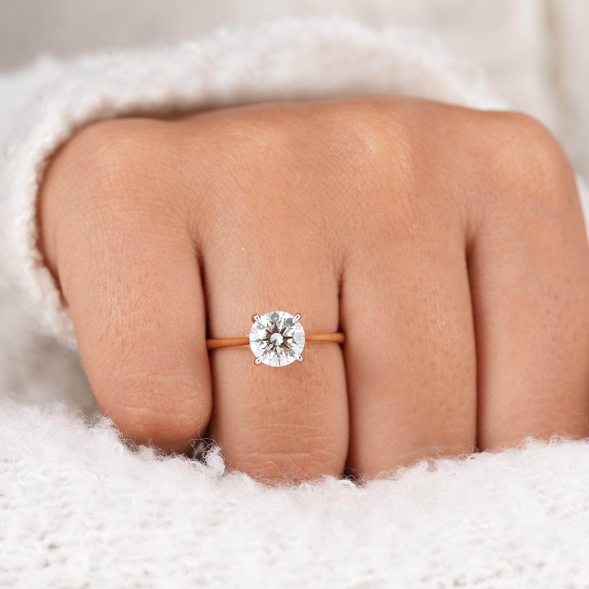 Timeless round cathedral wedding ring in solid gold