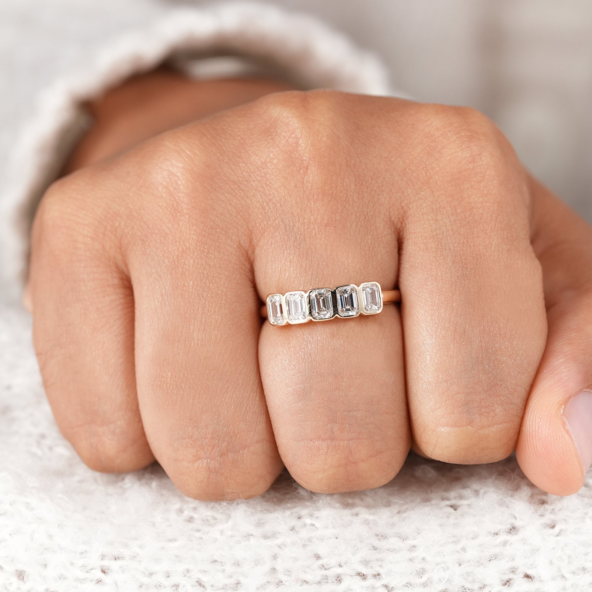 Half eternity emerald lab diamond ring in yellow gold