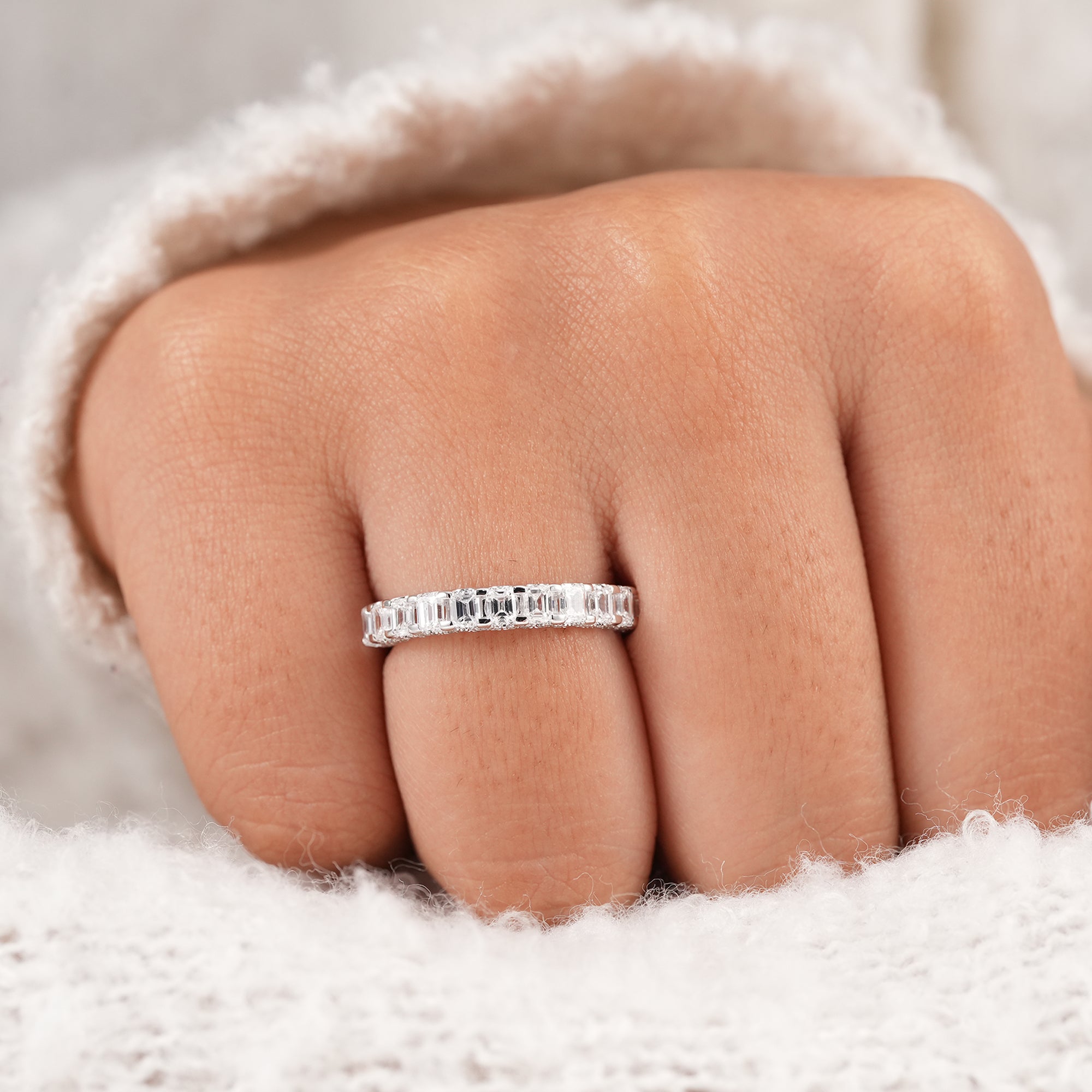 Fine jewelry emerald lab diamond wedding ring with timeless design
