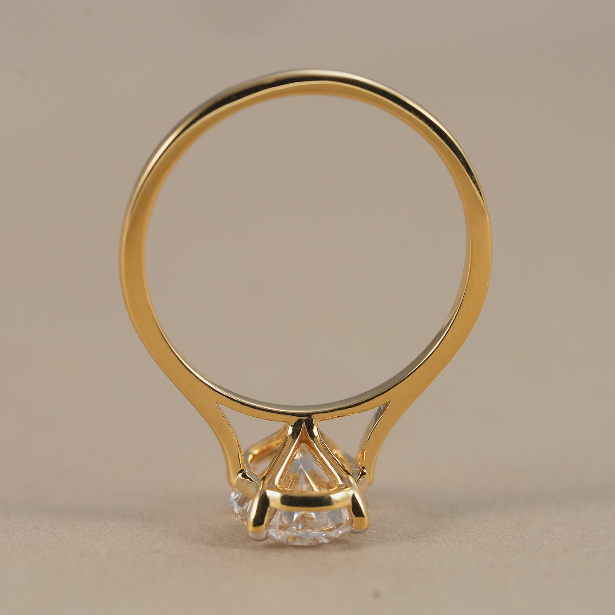 Sustainable oval diamond solitaire ring for everyday wear