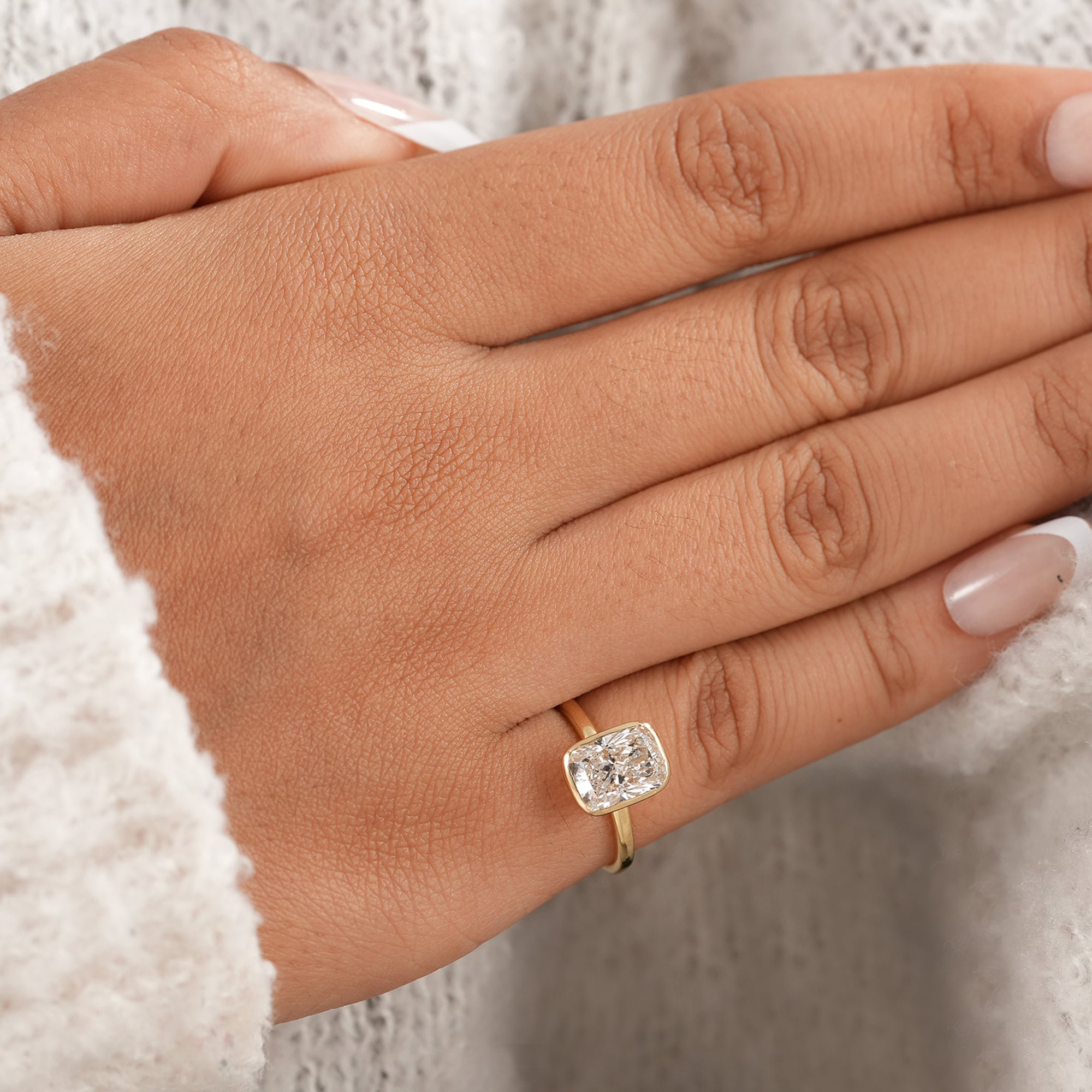 Women's radiant cut diamond bridal ring