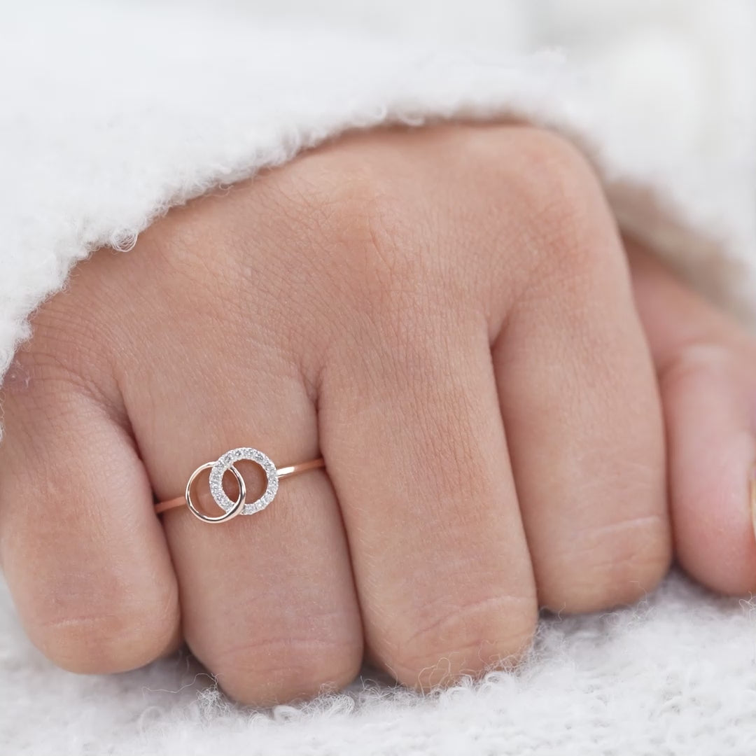 Luxury Interlock Circle Lab Diamond Minimalist Gold Wedding Ring