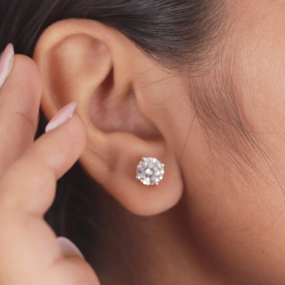 Round Lab Grown Diamond Stud Earrings