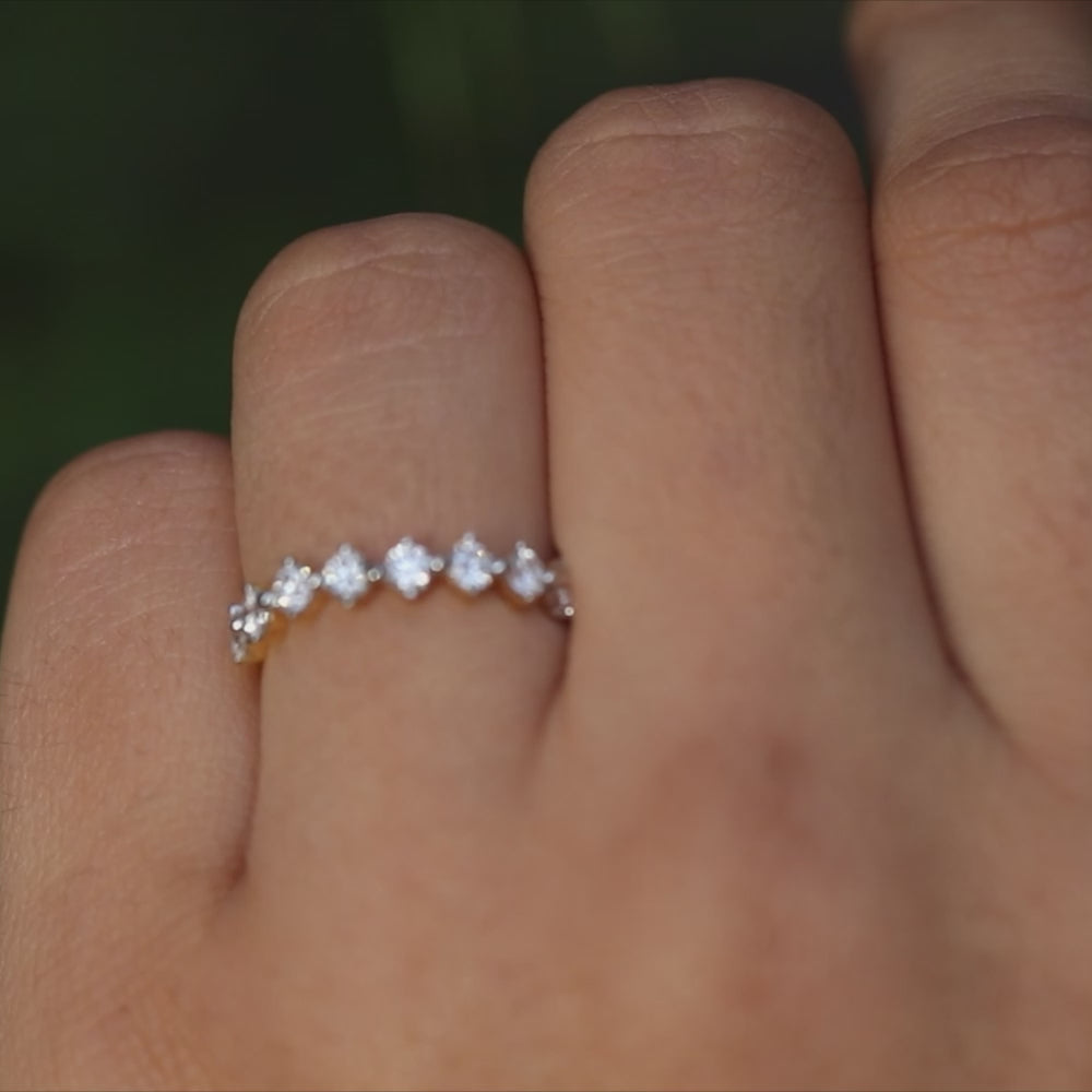 Elegant round diamond stacking ring in yellow gold