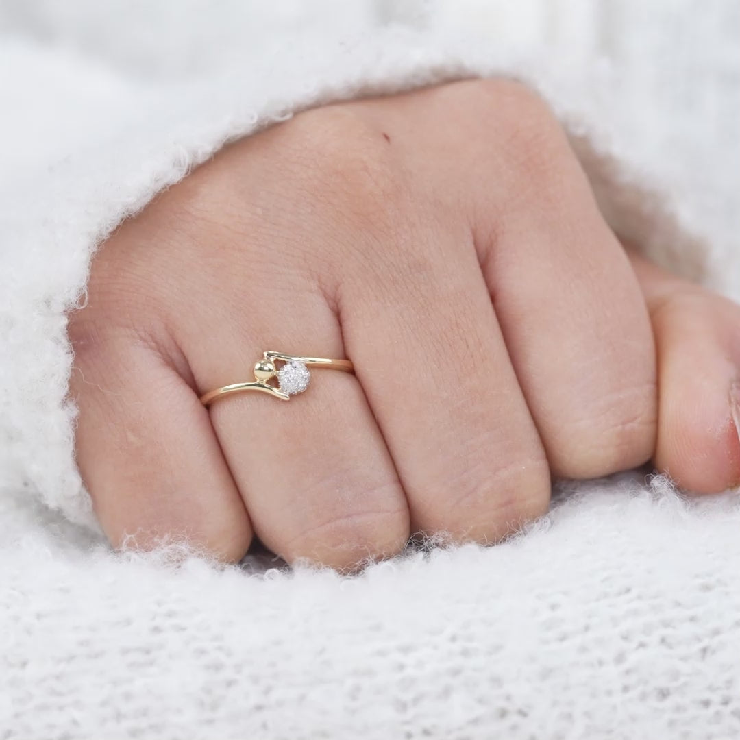 Minimalist Lab Diamond Modern Wedding Ring