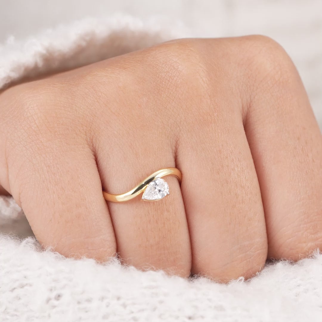 pear-cut-lab-grown-diamond-wave-ring