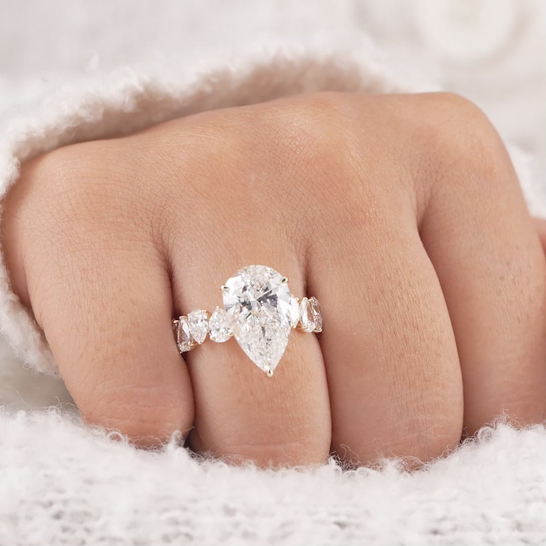 pear-lab-grown-diamond-engagement-ring-side-stones