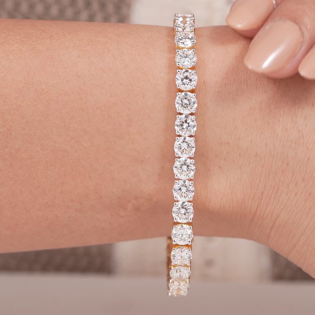 Luxury diamond tennis bracelet with 4.90MM round diamonds