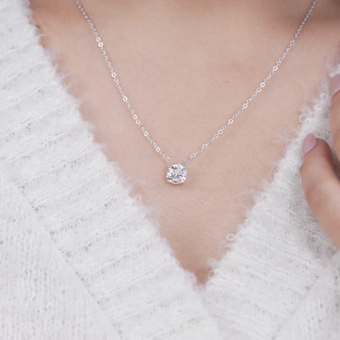 Classic round lab grown diamond pendant necklace for elegant gifting