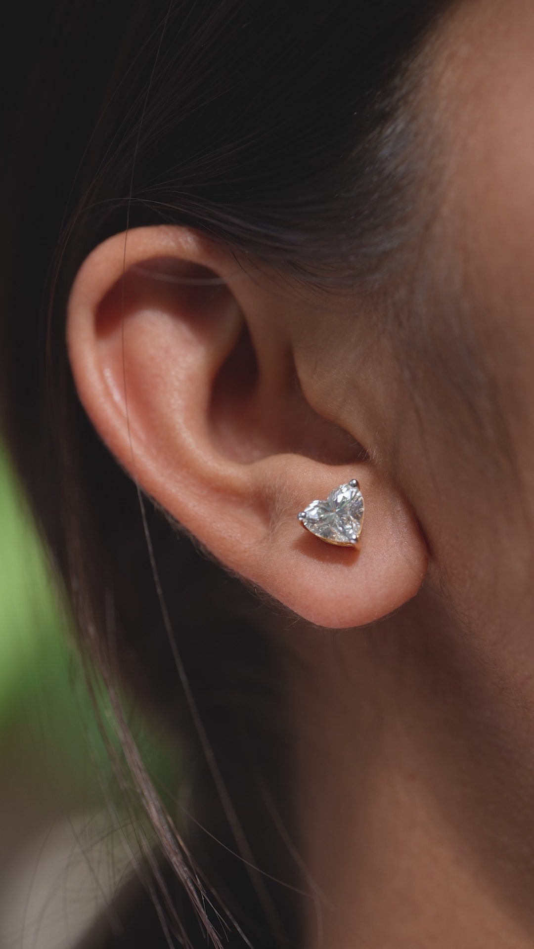 heart-lab-grown-diamond-stud-earrings-igi-certified-solitaire