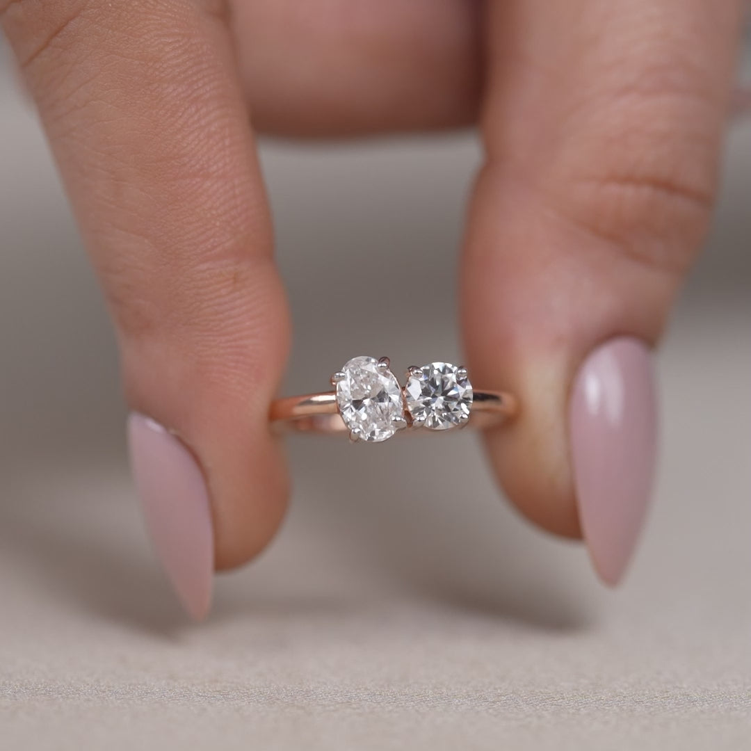 Elegant toi et moi ring with oval round lab grown diamonds